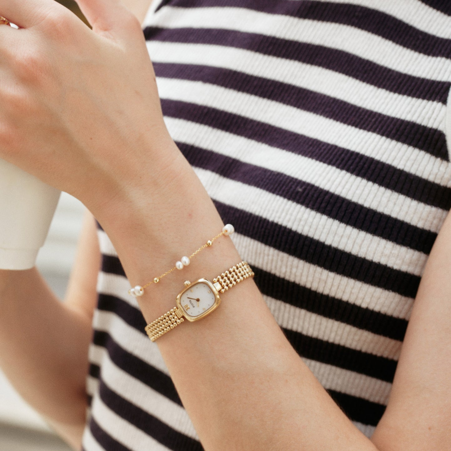 Gold Watch Mother-of-Pearl & Necklace & Pearl Bracelet Gift Set