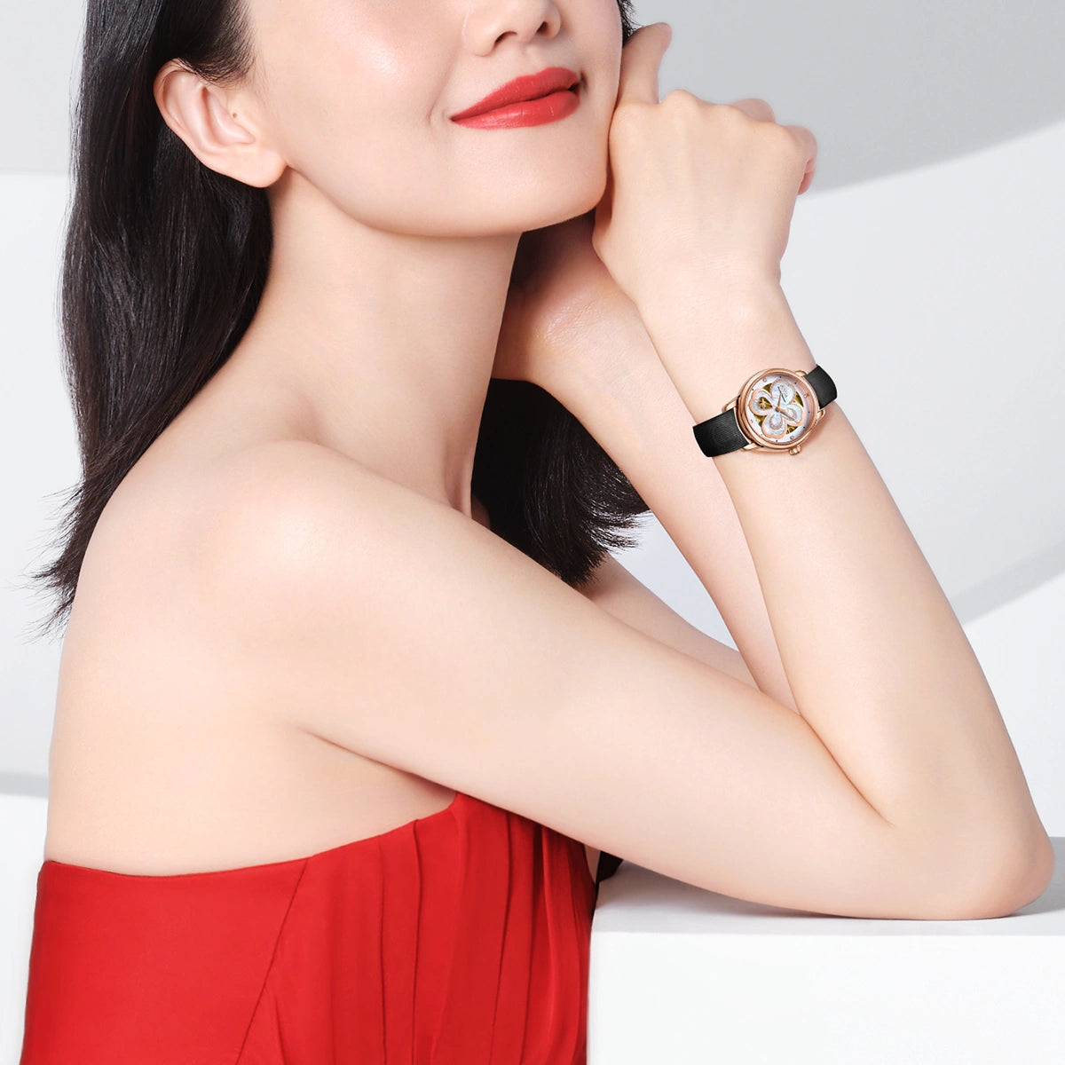 Reloj automático clásico con diamantes para mujer Klover